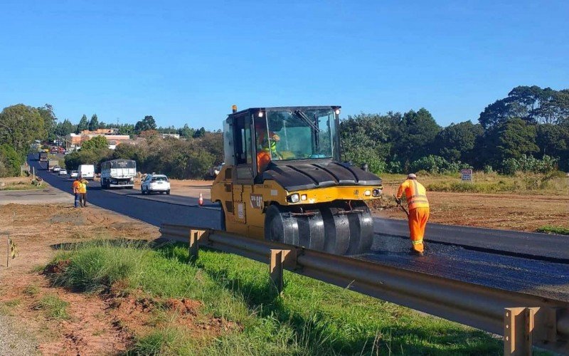 Obras em rodovias, pela EGR