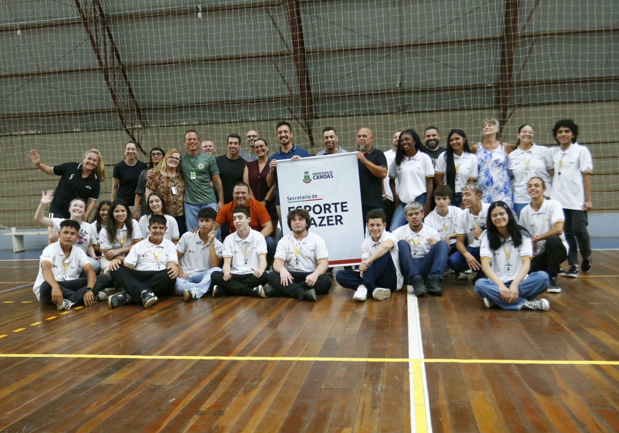 Jovens do Partiu Futuro Reconstrução começam a trabalhar em Canoas