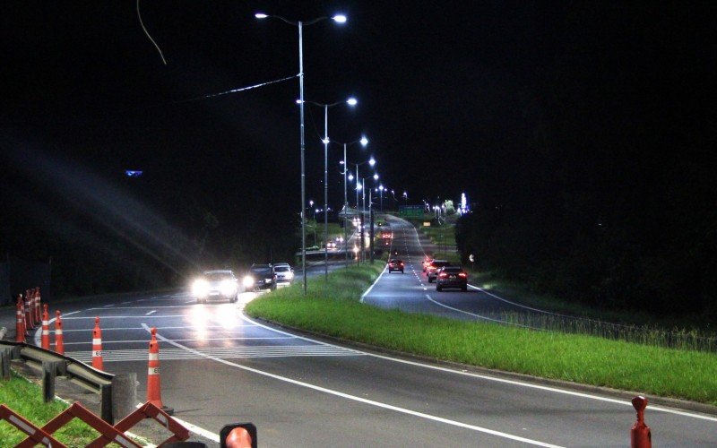 Iluminação na RS-239 deixa tráfego mais visível em Campo Bom | abc+