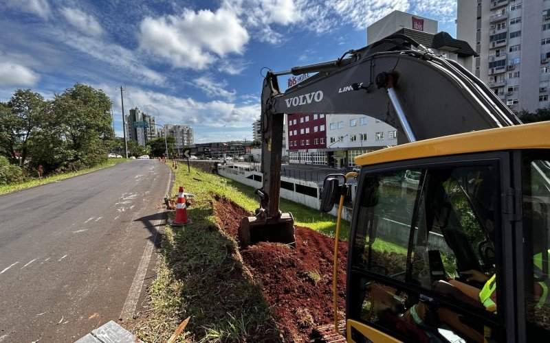 Obras junto ao viaduto Ayrton Senna são retomadas com construção de nova pista que garantirá acesso ao Centro de Novo Hamburgo