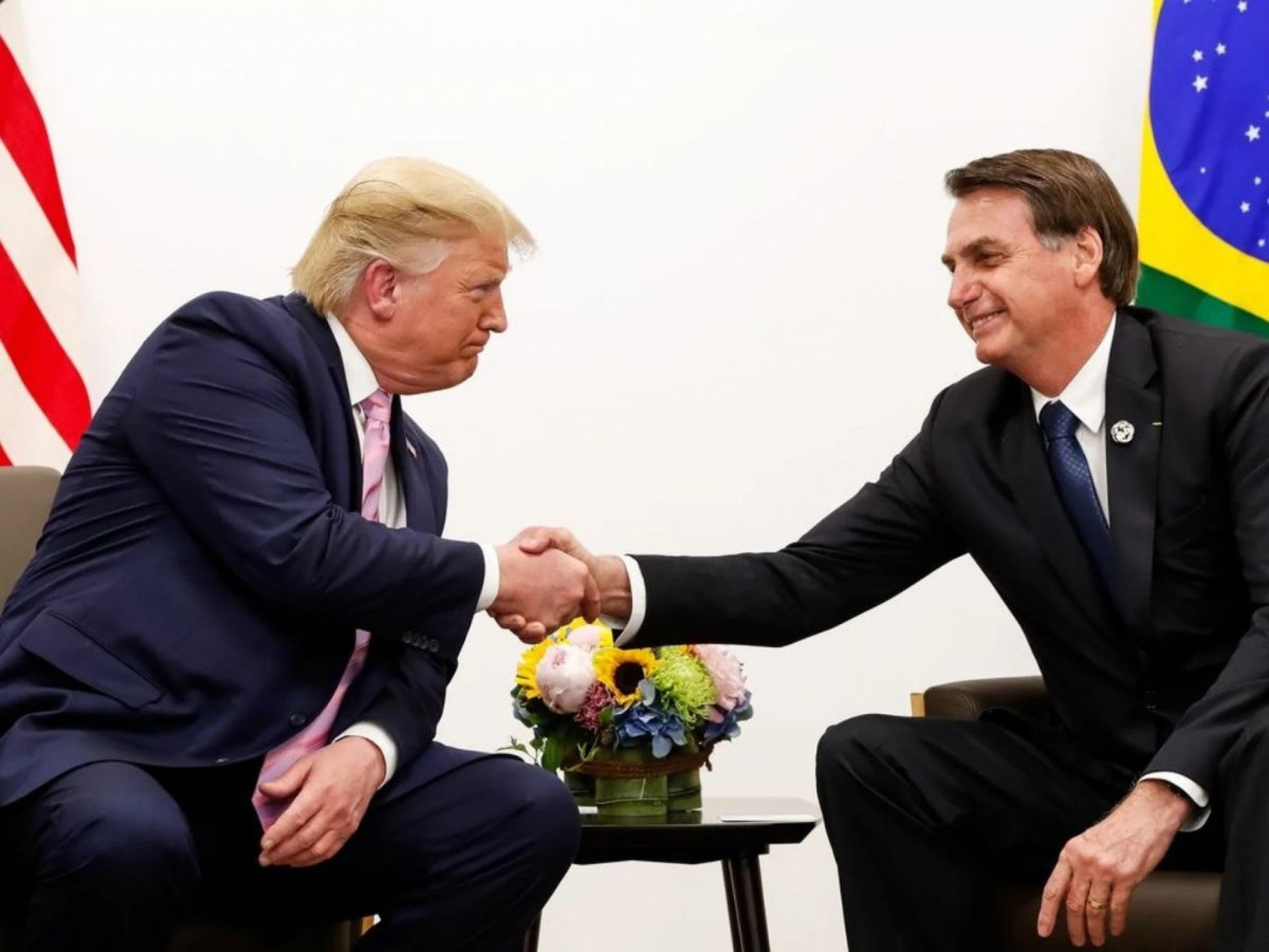 Bolsonaro diz a Moraes que convite por e-mail para a posse de Trump é oficial