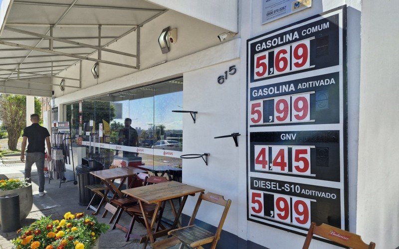 Gasolina sendo vendida a R$ 5,69 em Campo Bom