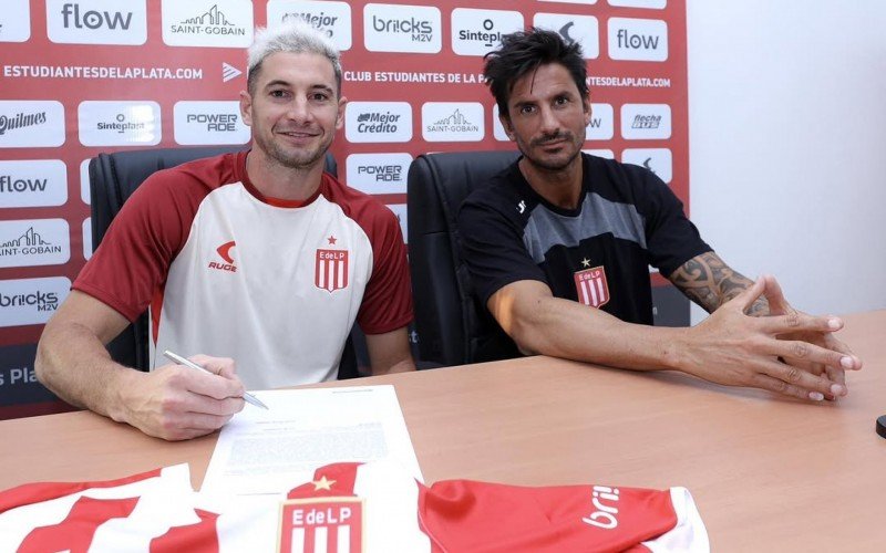Estudiantes anuncia Lucas Alario, ex-Inter
