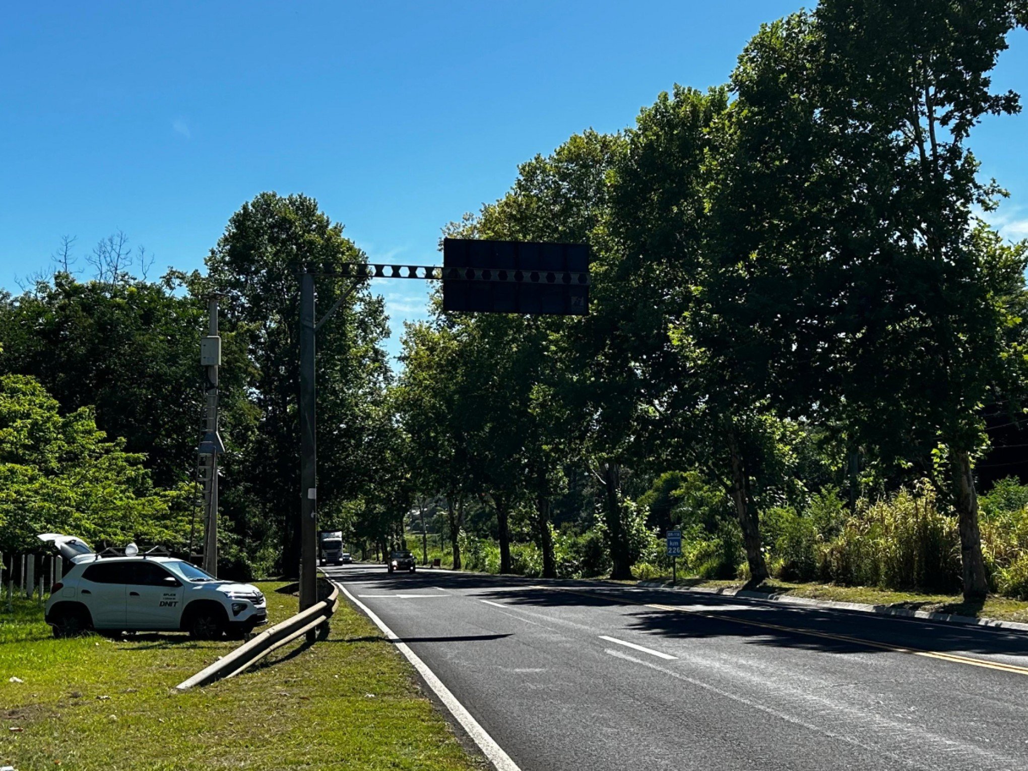 BR-116: Novo equipamento para monitorar o trânsito é instalado na pista; veja o local e a função do sensor