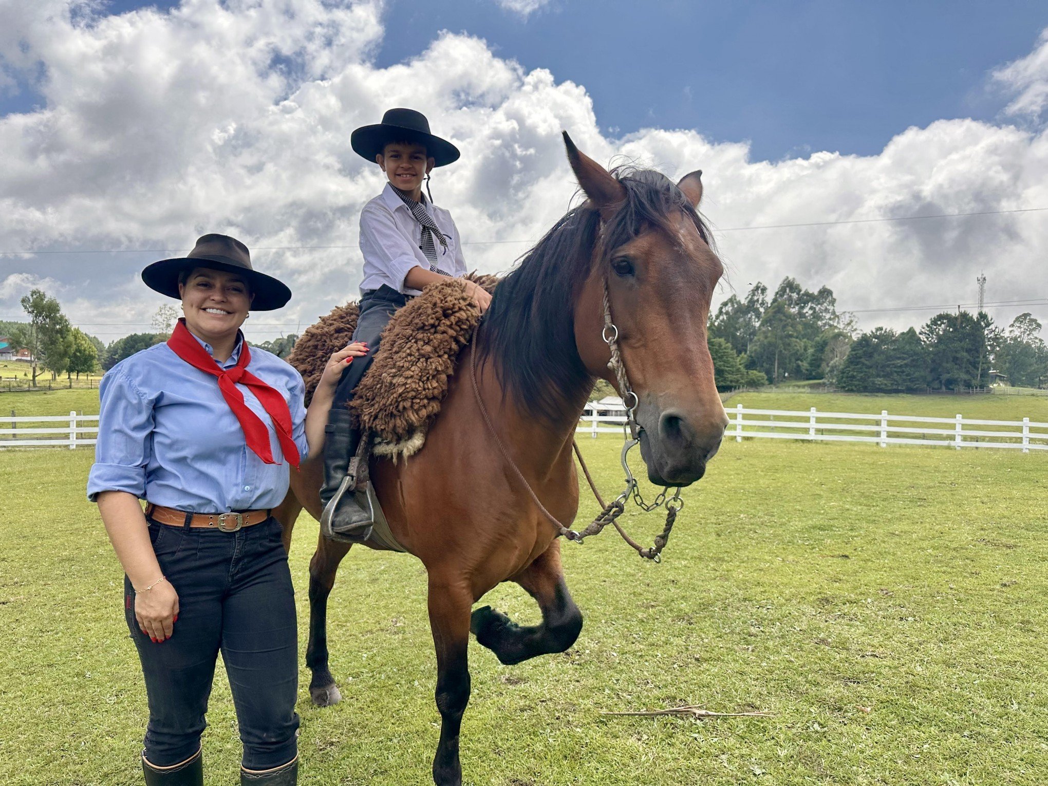 Rodeio de Canela inicia 40ª edição com história de tradicionalismo e fortalecimento da participação das mulheres