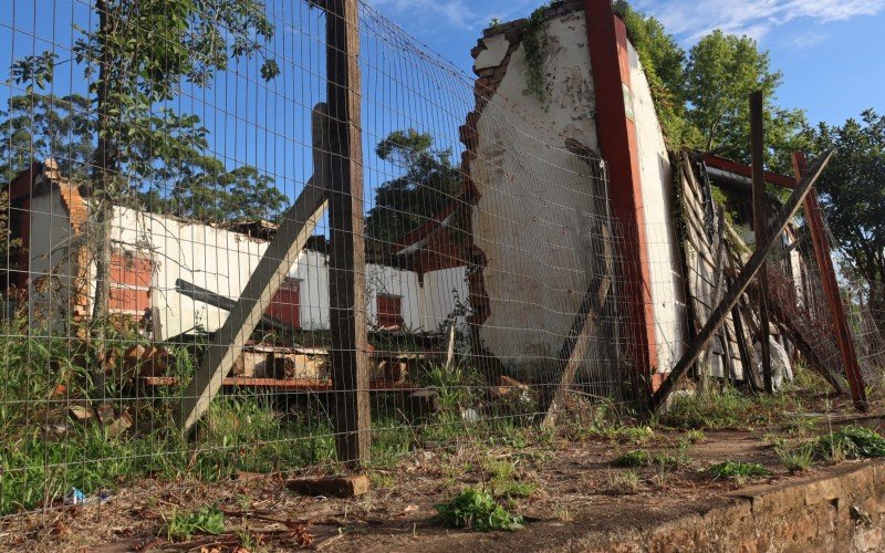 Casa do Imigrante no bairro Feitoria em São Leopoldo - desabou em 2019 - estado do local em janeiro de 2025