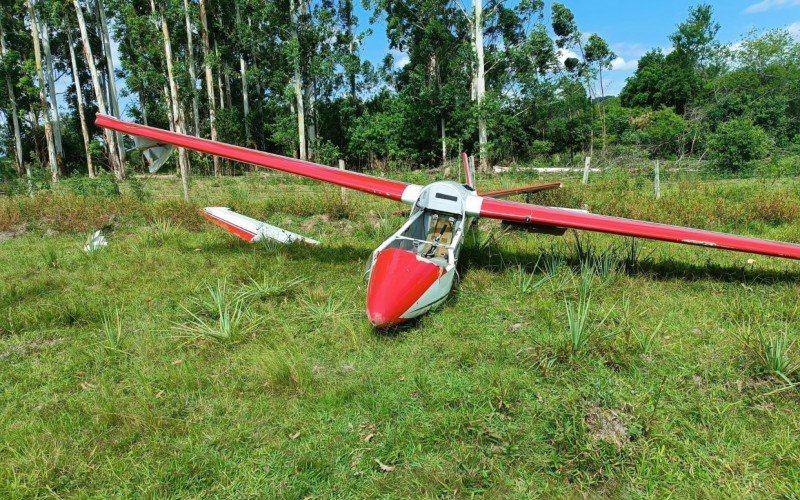 Acidente aéreo aconteceu nas proximidades do Aeroclube de Montenegro na tarde deste sábado | abc+