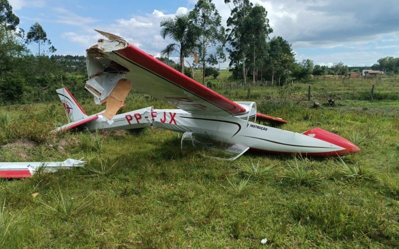 Acidente aéreo aconteceu nas proximidades do Aeroclube de Montenegro na tarde deste sábado