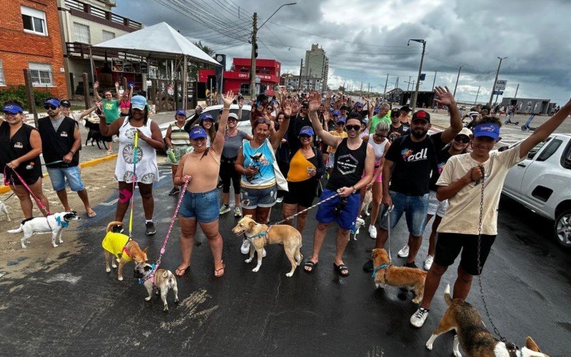 Cãominhada reuniu centenas de pets e tutores em Tramandaí | abc+