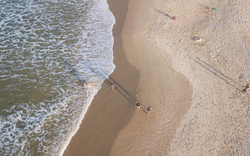 Litoral de Santa Catarina tem 81 pontos impróprios para banho; saiba detalhes | abc+