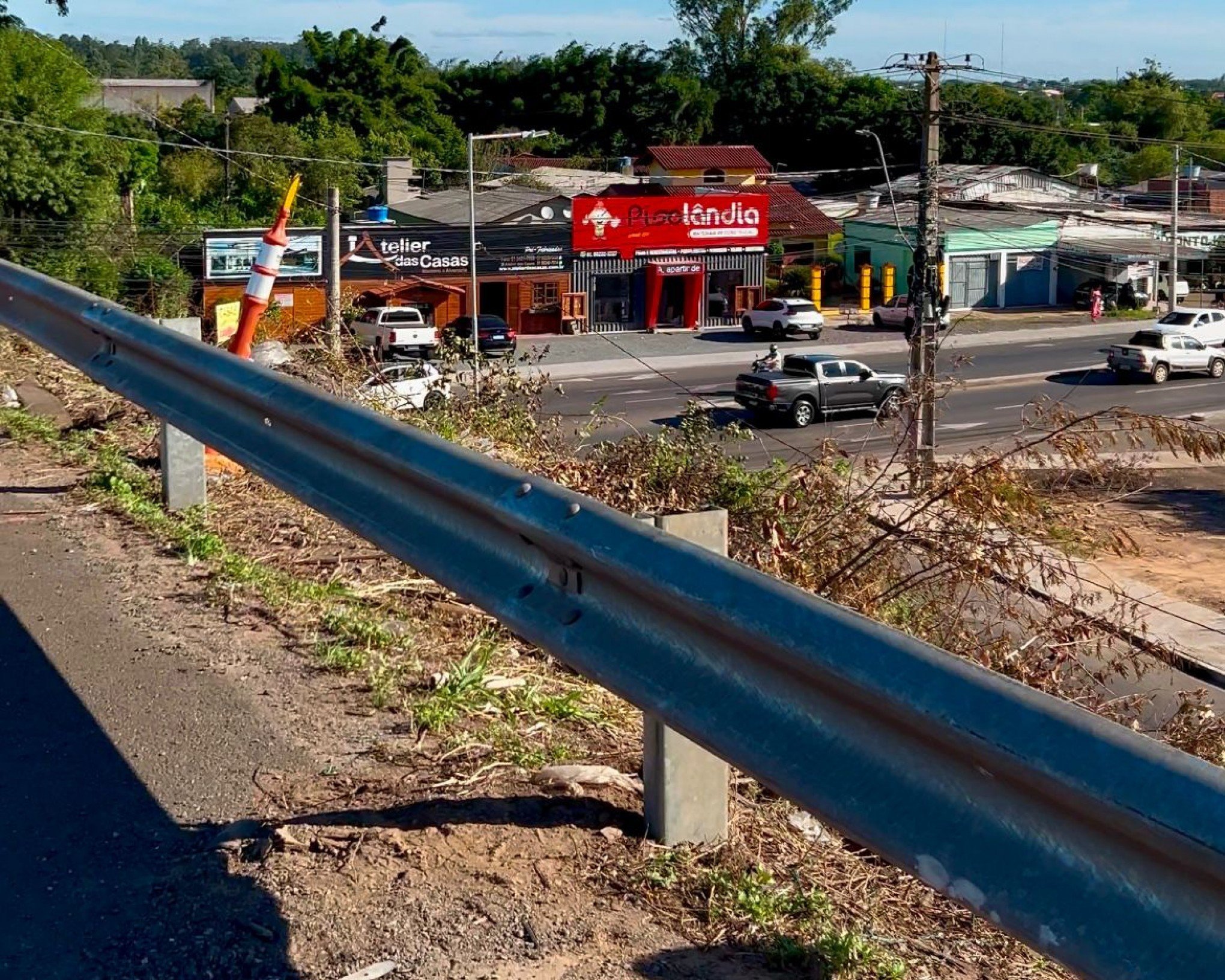 RS-118: Trecho onde veículos caíram no intervalo de dois dias e uma pessoa morreu passa por obras