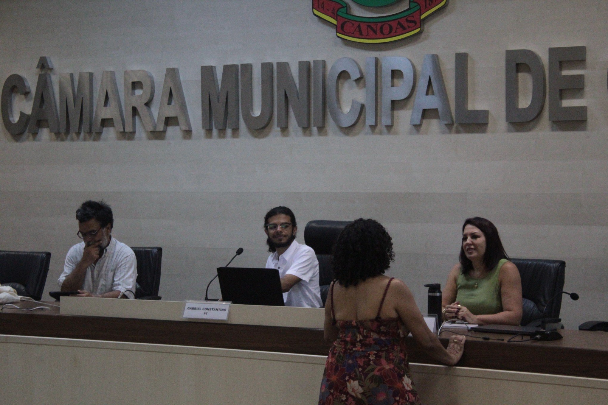 Reunião temática no plenário da Câmara de Vereadores de Canoas aborda a emergência climática