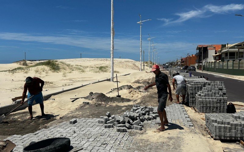 Calçadão da Avenida Beira-Mar é ampliado em Imbé | abc+