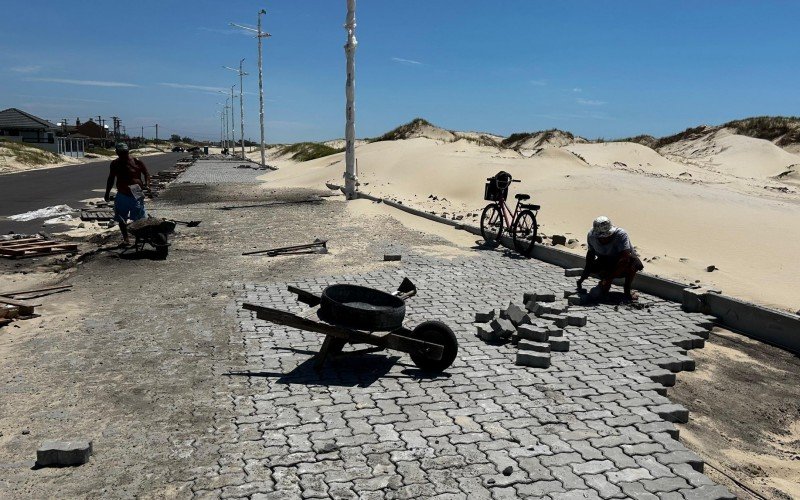 Calçadão da Avenida Beira-Mar é ampliado em Imbé | abc+