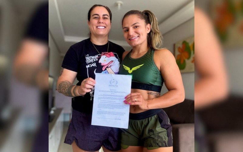 Natacha e Rayla Nascimento seguram o contrato assinado com o Invicta Fighting Championships | abc+