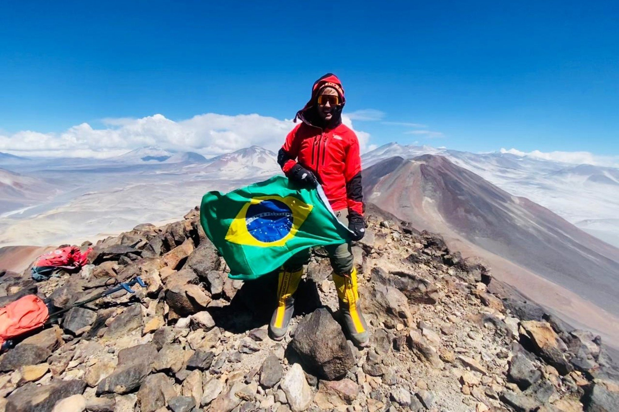 VÍDEO: Conheça o montanhista que saiu de Igrejinha para conquistar o vulcão mais alto do mundo