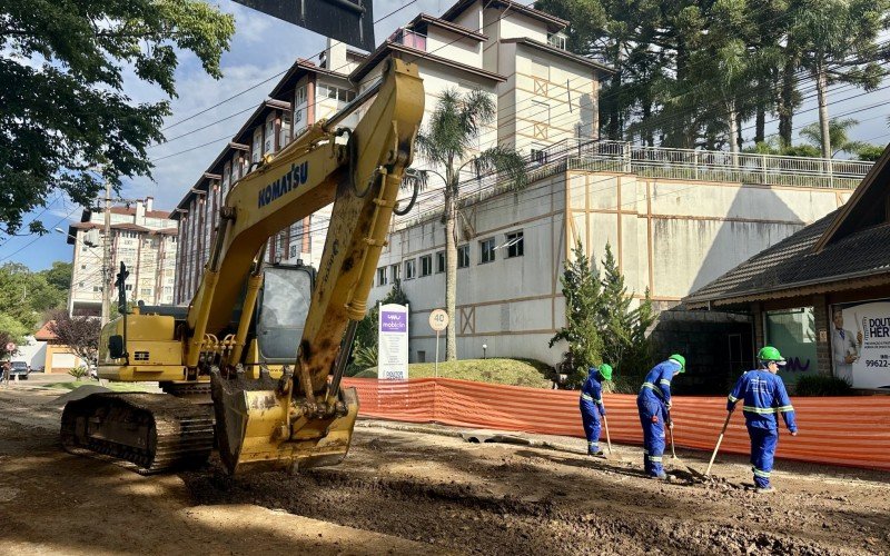 Corsan retoma obra da adutora de Gramado