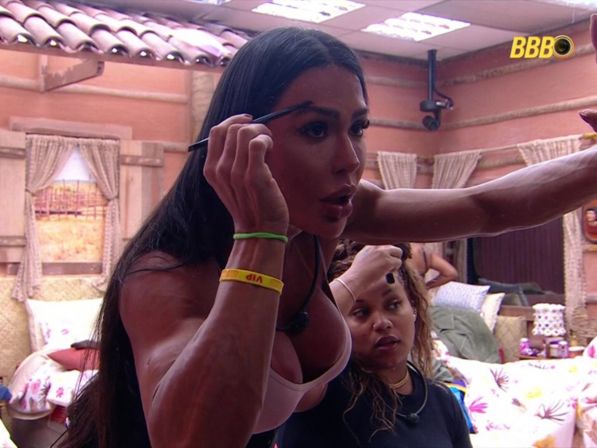 BBB: Transplante de sobrancelha? Gracyanne Barbosa explica procedimento que fez antes do Big Brother Brasil 25