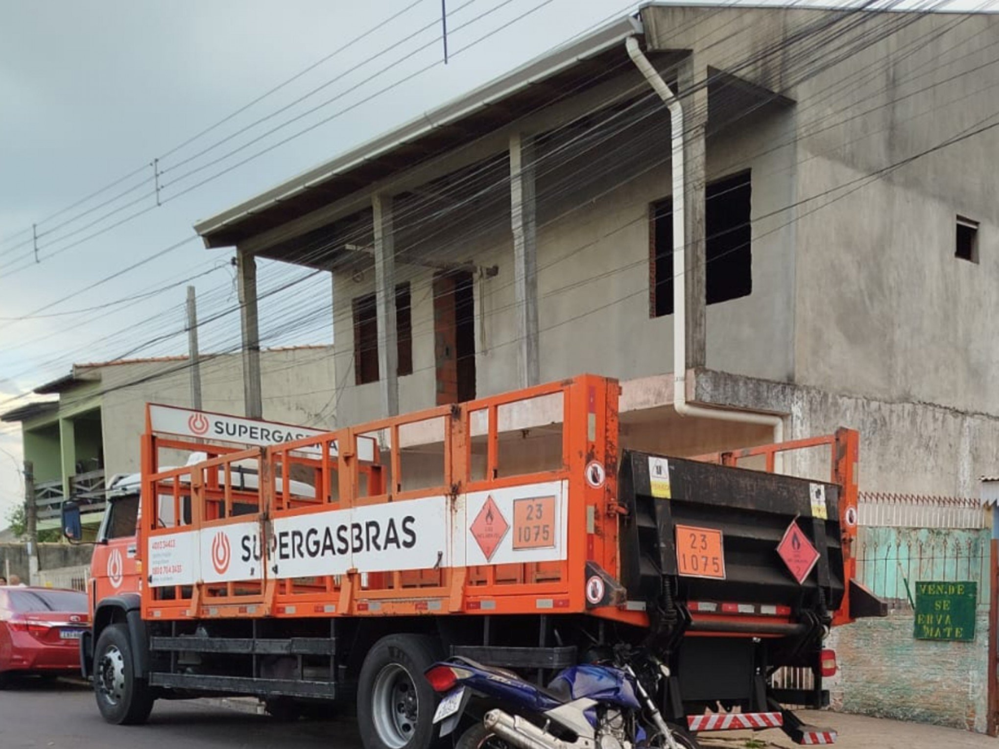 "Ainda estamos tentando entender", diz irmã do jornalista que morreu em Canoas