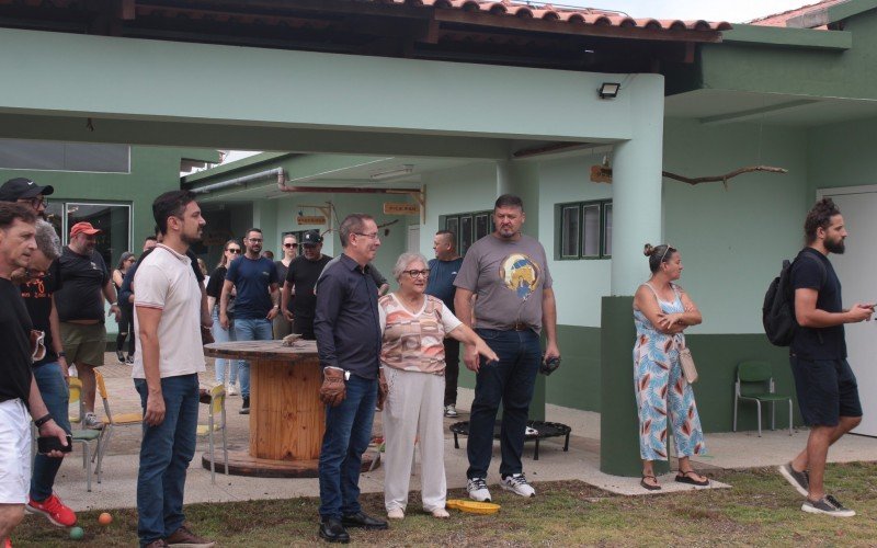 Emei Nilton Leal Maria, no bairro Harmonia, recebeu a visita do prefeito Airton Souza durante agenda no bairro neste sábado (18)