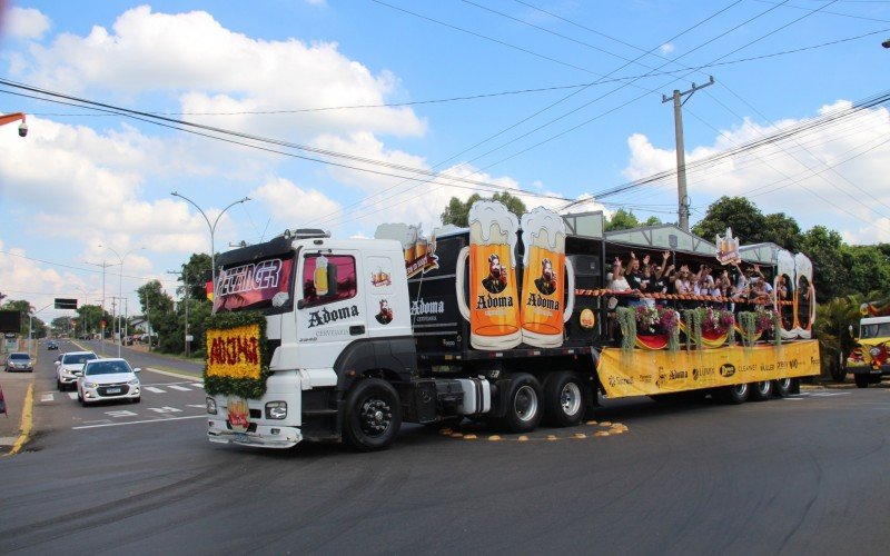 Carreata passando pela Avenida Presidente Lucena