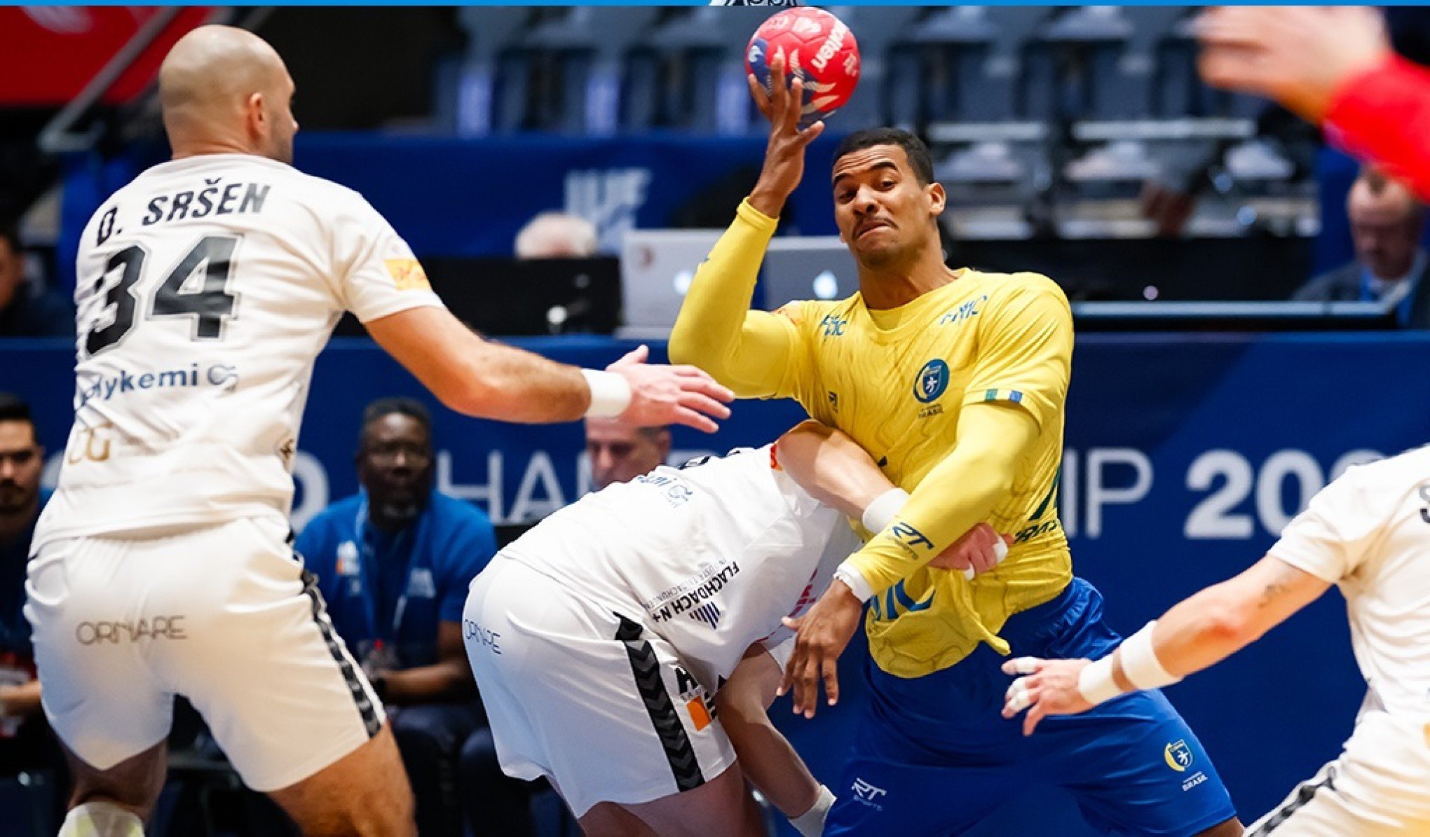 Brasil supera dificuldades, bate os Estados Unidos e avança de fase no Mundial de handebol