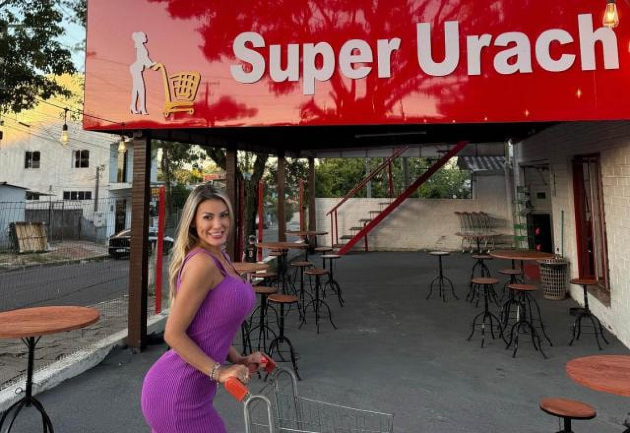 Andressa Urach inaugura supermercado no Rio Grande do Sul; veja onde fica