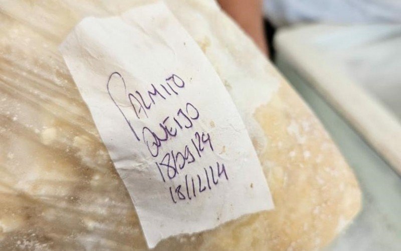 Alimentos foram apreendidos e padaria foi totalmnete interditada