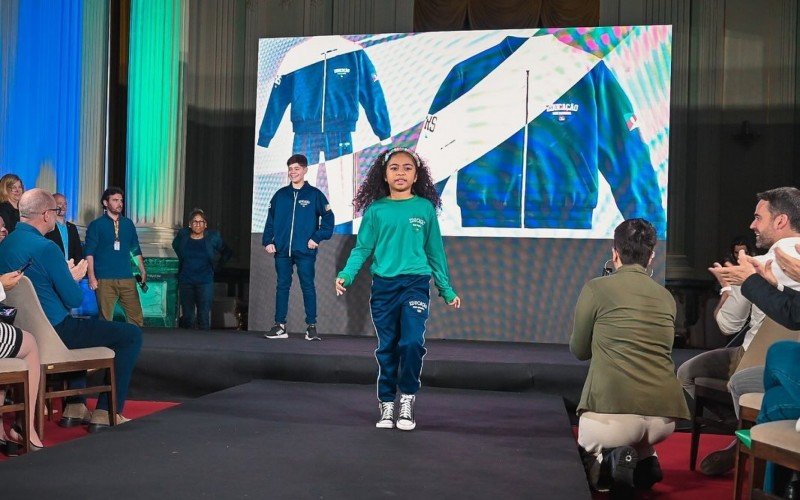 Uniformes da rede estadual de ensino 