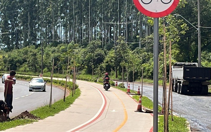 Motocicleta foi flagrada transitando em caminhódromo recém-construído | abc+