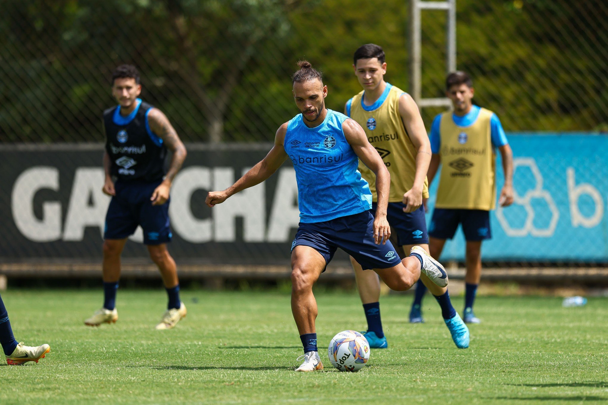Em busca do octacampeonato, Grêmio estreia no Gauchão contra o Brasil em Pelotas