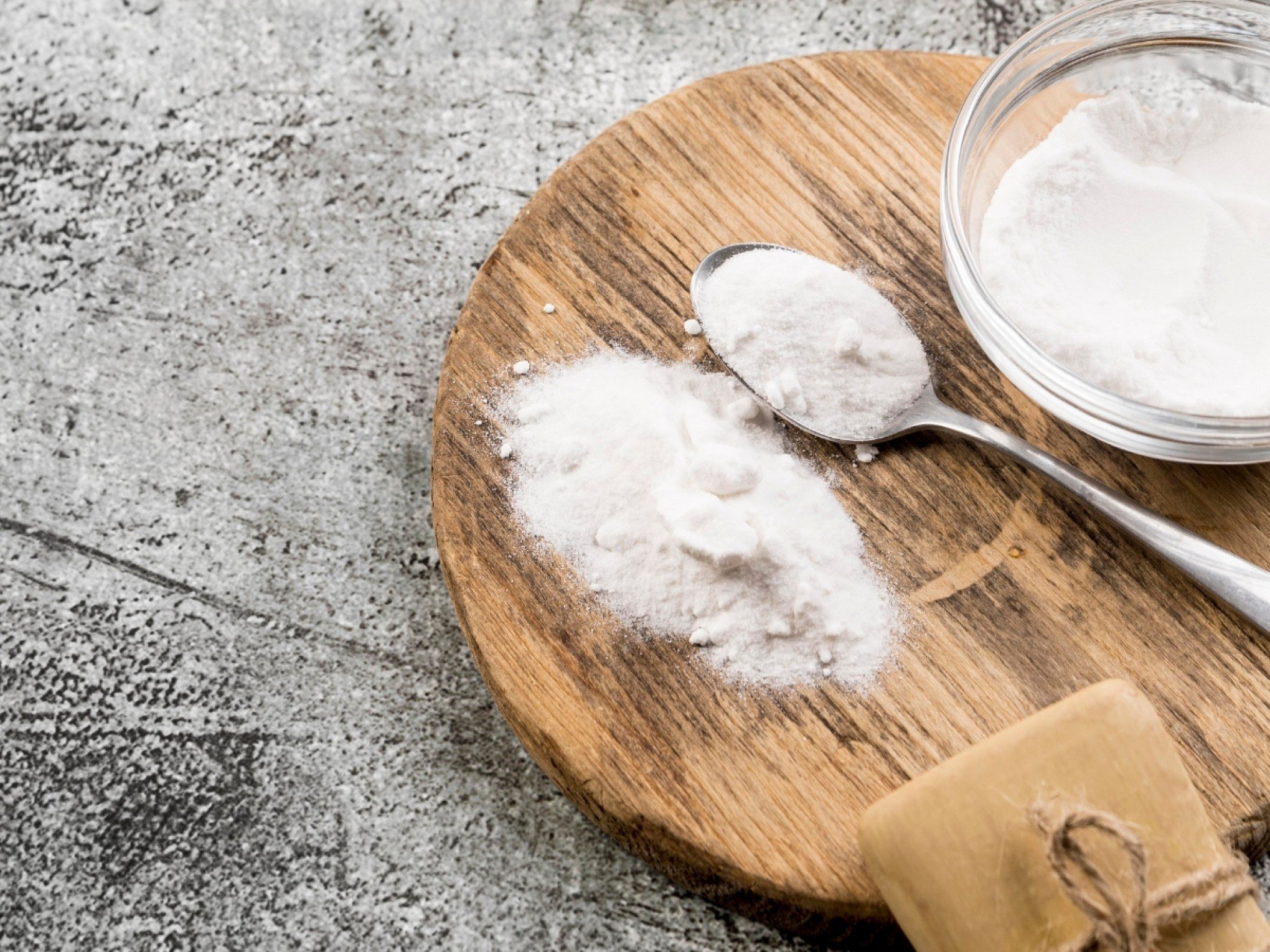 Faça esta mistura correta para se livrar das manchas no colchão e evite um desastre ao não usar ingrediente que parece inofensivo, mas não é