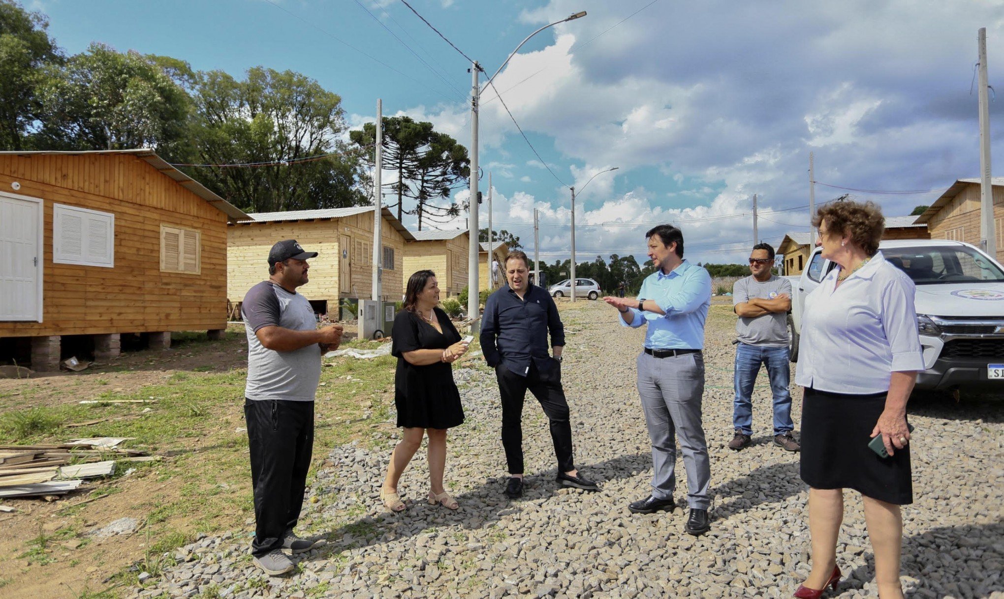 Famílias desabrigadas por causa das chuvas de 2024 recebem casas em Canela