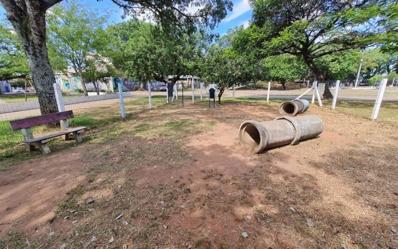 Espaço Pet fica junto à Praça da Biblioteca, em São Leopoldo