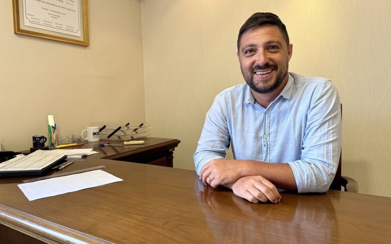 Ike Koetz é o presidente da Câmara de Vereadores de Gramado em 2025
