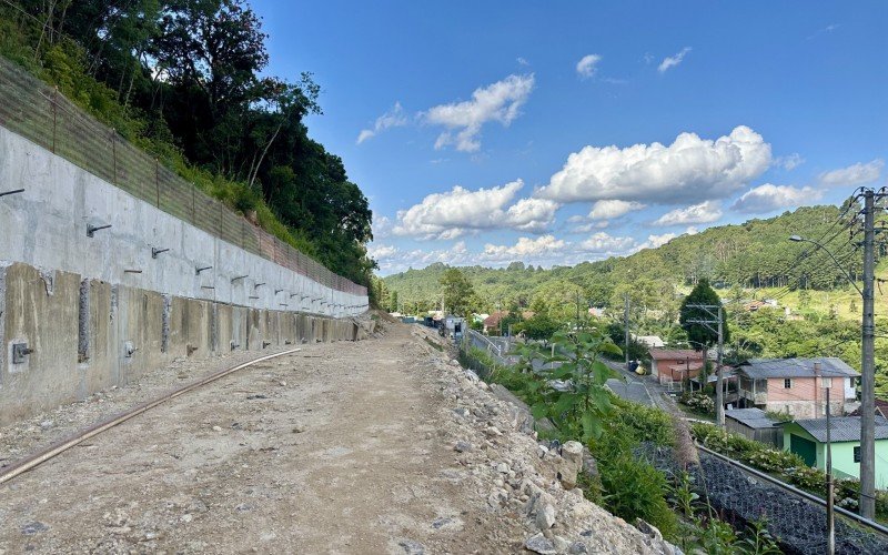 Obras no Três Pinheiros estão 40% concluídas