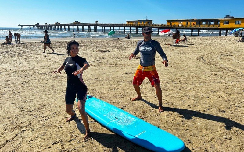 Instruções começam ainda na areia