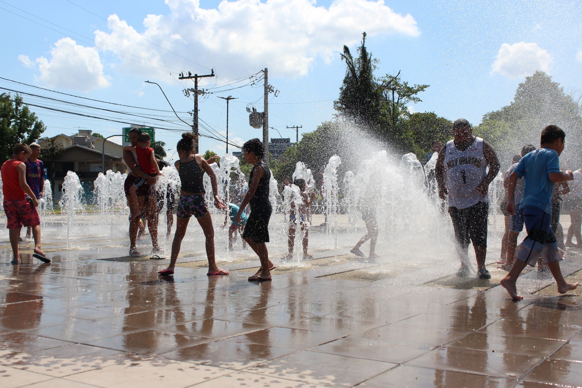 Temperaturas altas viram marca e identificam cidade