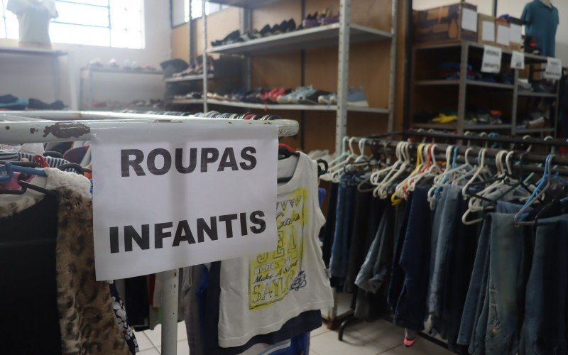 Dentre as principais demandas atuais estão a arrecadação de roupas infantis