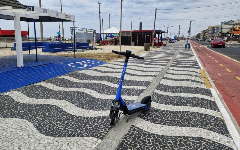 Patinetes não devem ser deixados em qualquer lugar