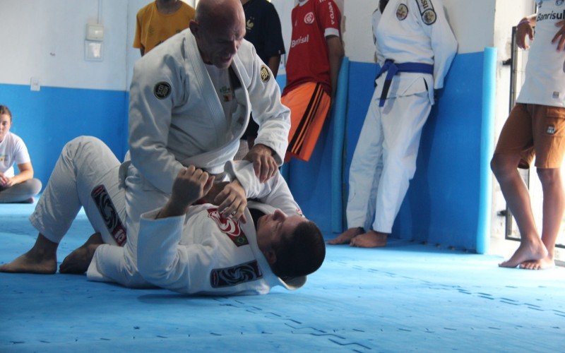 Projeto leva jiu-jitsu para jovens acolhidos em abrigos de Novo Hamburgo e Campo Bom