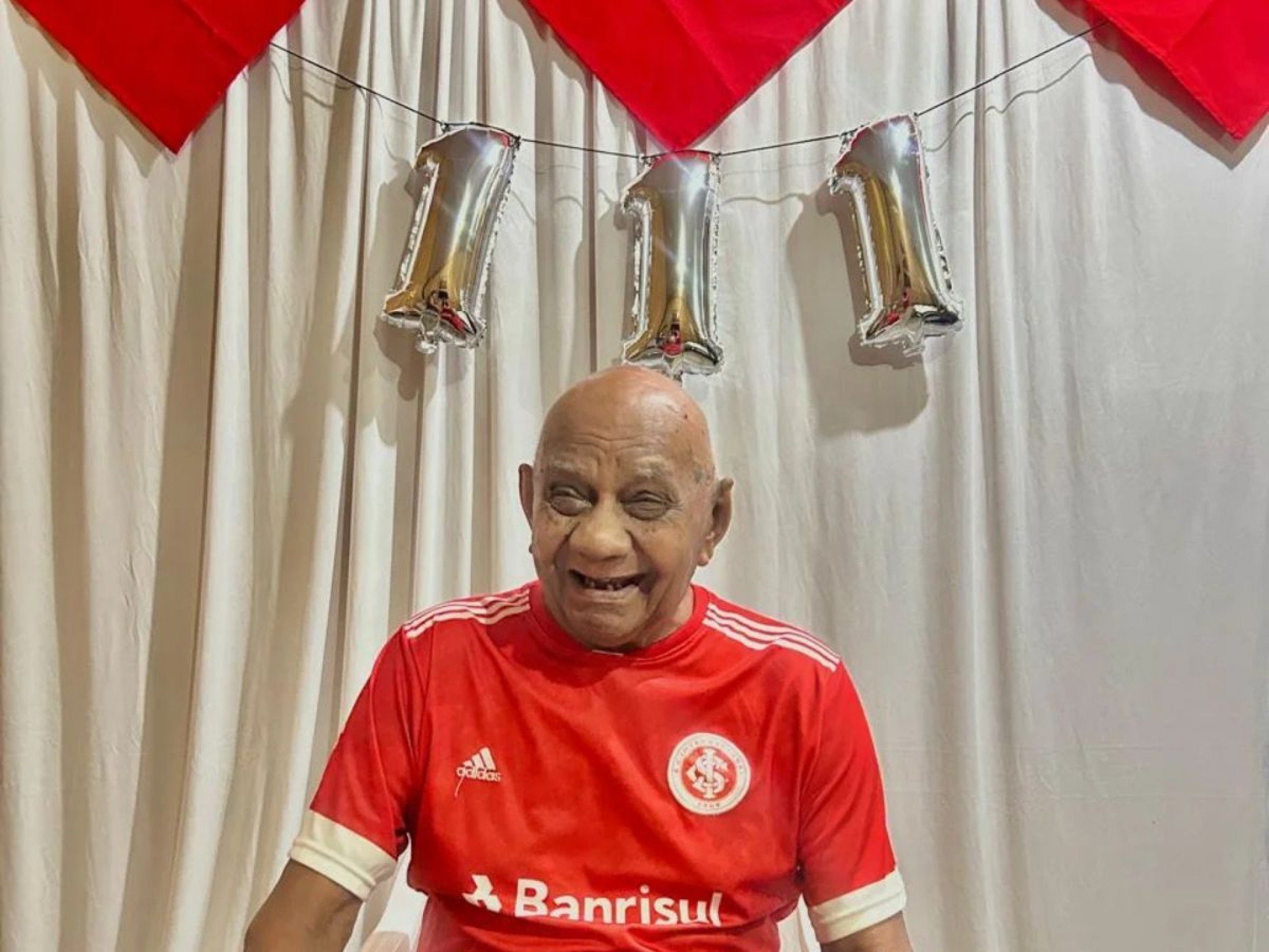 "Sempre muito simpático e feliz": Morador de Taquara completa 111 anos