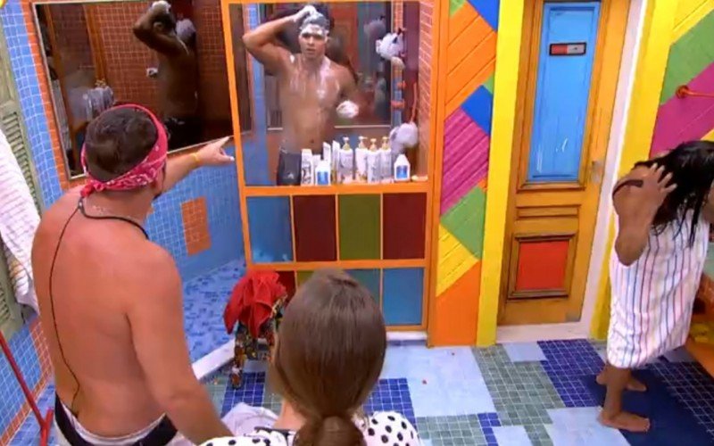 As duplas Edilberto e Raissa e Guilherme e Delma discutiram após paredão no BBB 25 | abc+