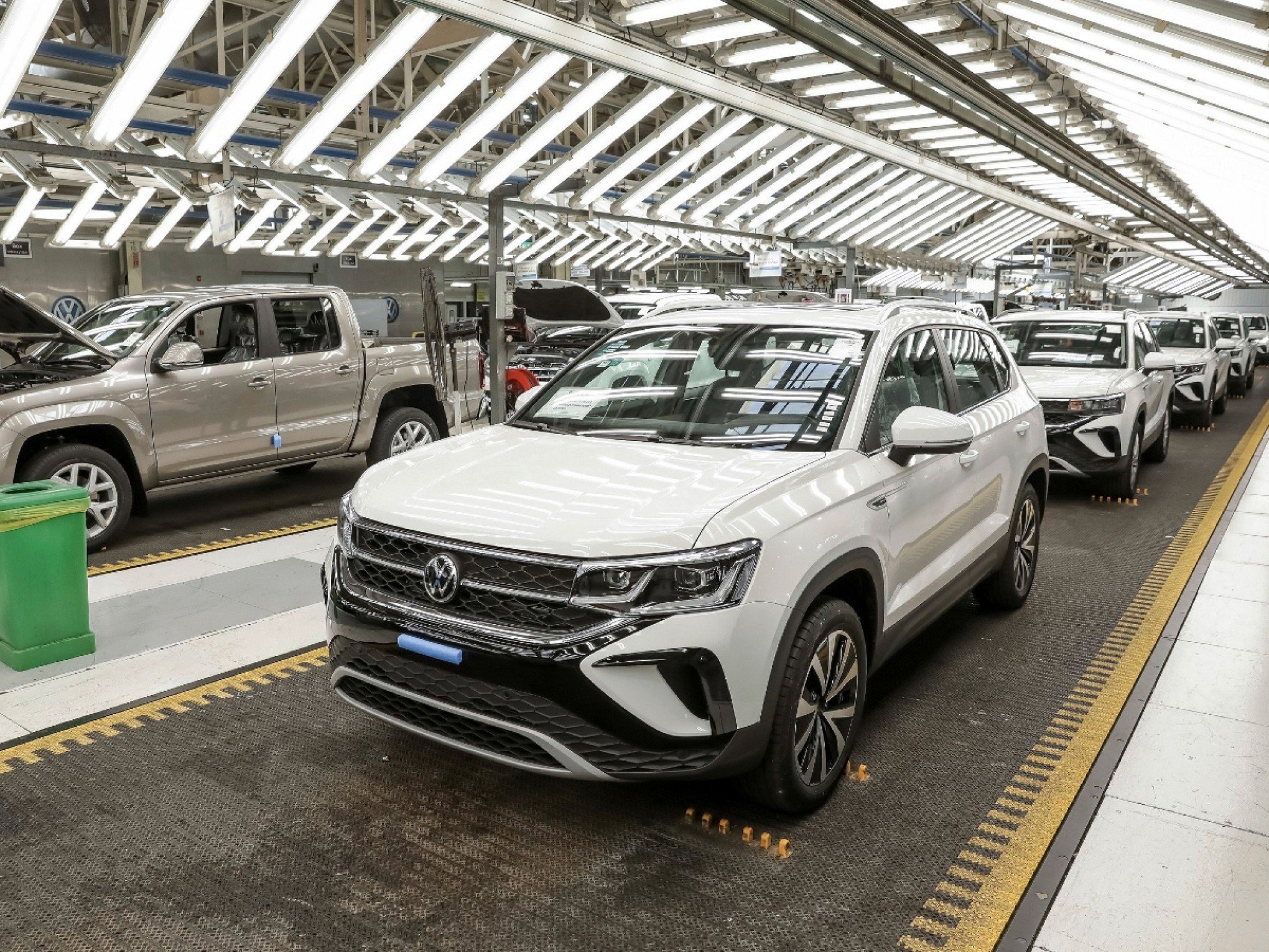 Argentina vai eliminar impostos para compra de carros e motos; importação de elétricos e híbridos terá tarifas zeradas