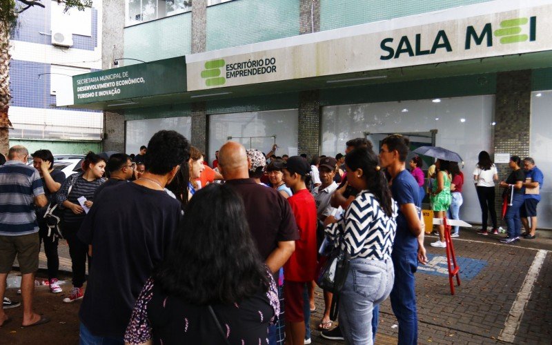 Feira de Oportunidades acontece na sede da SMDEI, no Centro