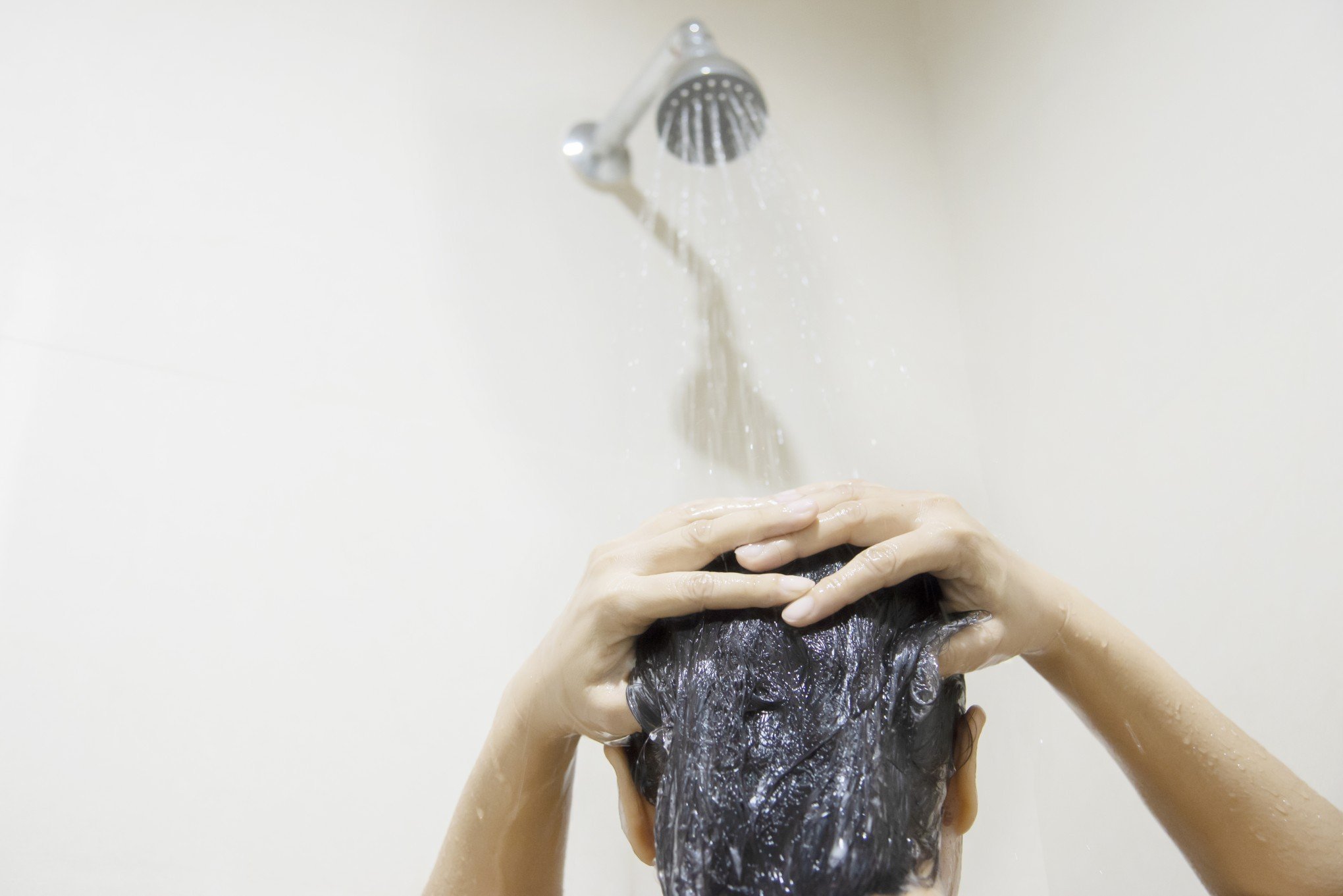 Ter lavado o cabelo hoje pode ter decidido o seu 2025; entenda a superstição e a ligação com ano-novo chinês