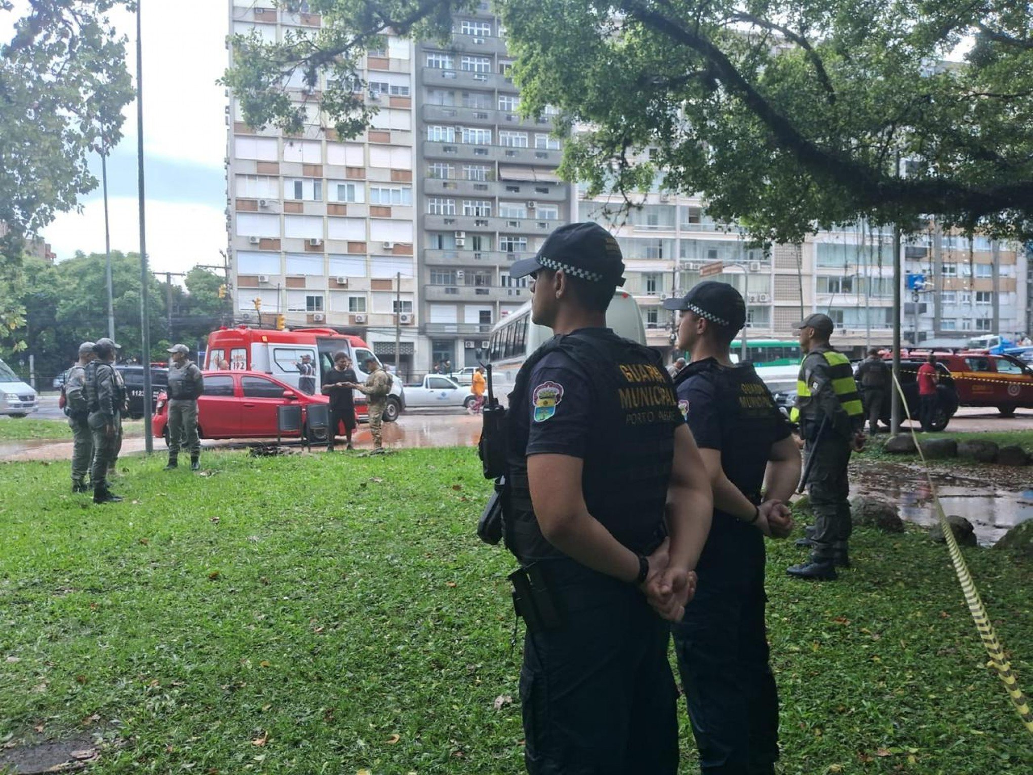 Suspeita de artefato explosivo na Redenção faz área de Porto Alegre ser isolada pelo Bope