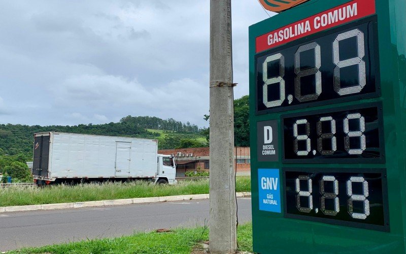 Gasolina amanheceu mais cara na região  | abc+