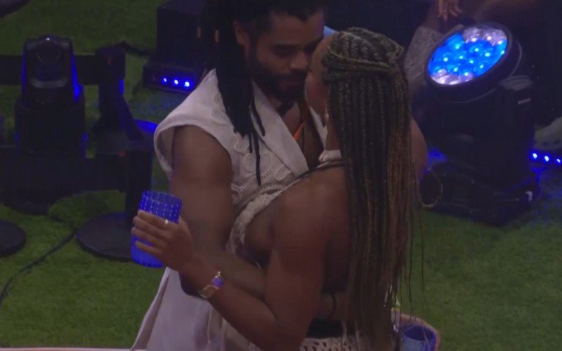 Aline e Diogo deram o primeiro beijo do BBB 25 | abc+