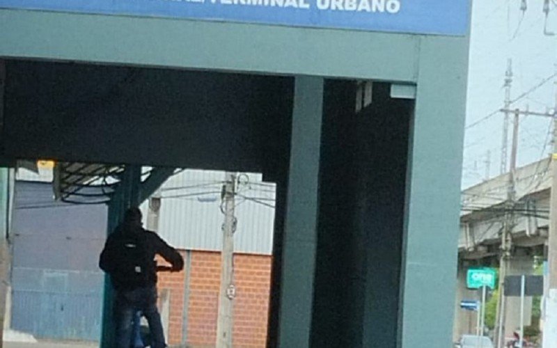 Representantes da Jet foram vistos percorrendo as ruas de Novo Hamburgo nesta quinta-feira (30) | abc+
